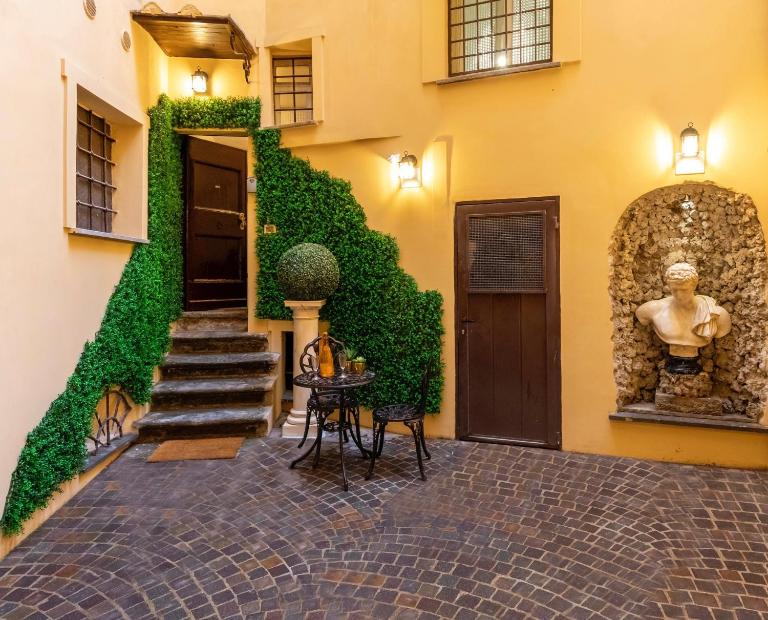 The Court Piazza di Spagna - Ferienwohnung Rom