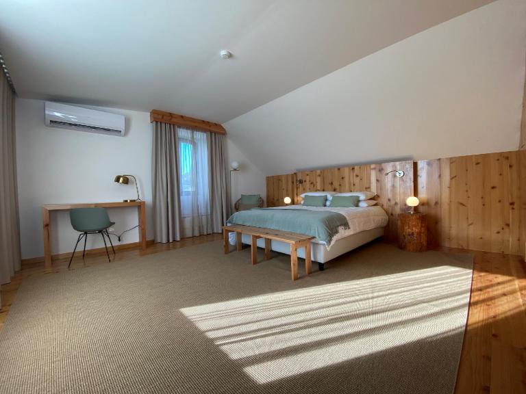 Nature & Sea - Casa Vinhateira East Duplex - B&B Caloura