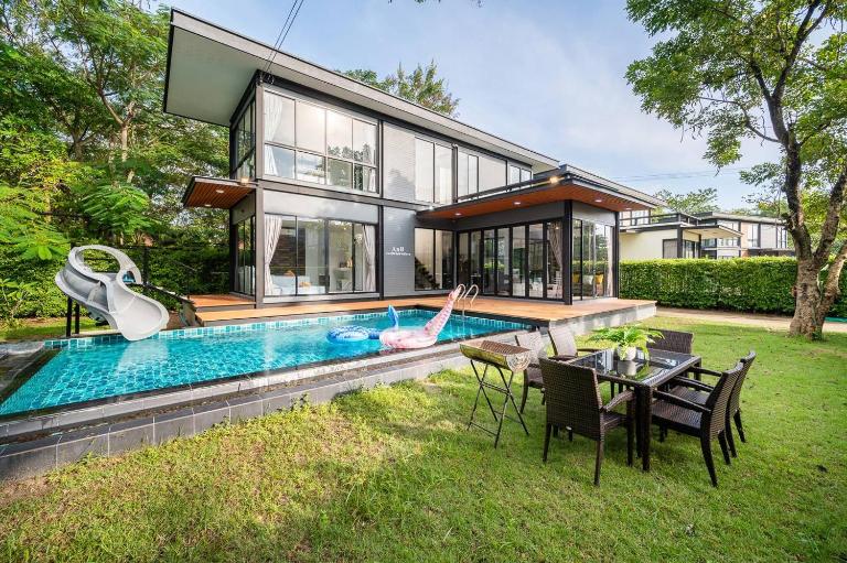 AnB Loft poolvilla 3BR/3bath close Jomtian beach - B&B Ban Huai Yai