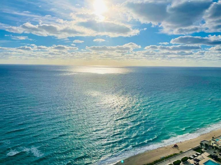 Amazing Ocean Views At Lyfe Resort By rent4us - Ferienwohnung Hollywood