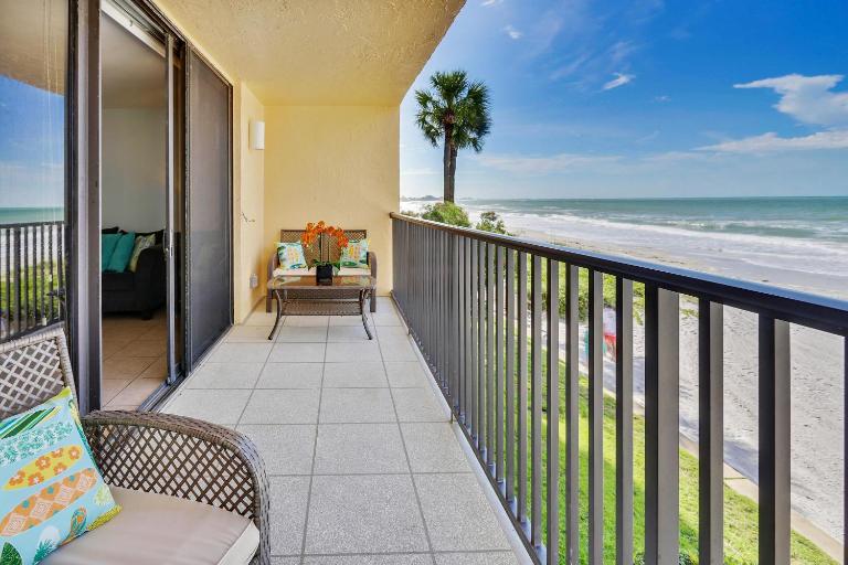 Trillium 1C - Premier - Bed and Breakfast St. Pete Beach