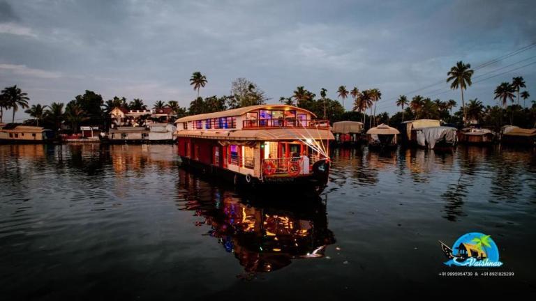 Vaishnav Tours - B&B Alleppey
