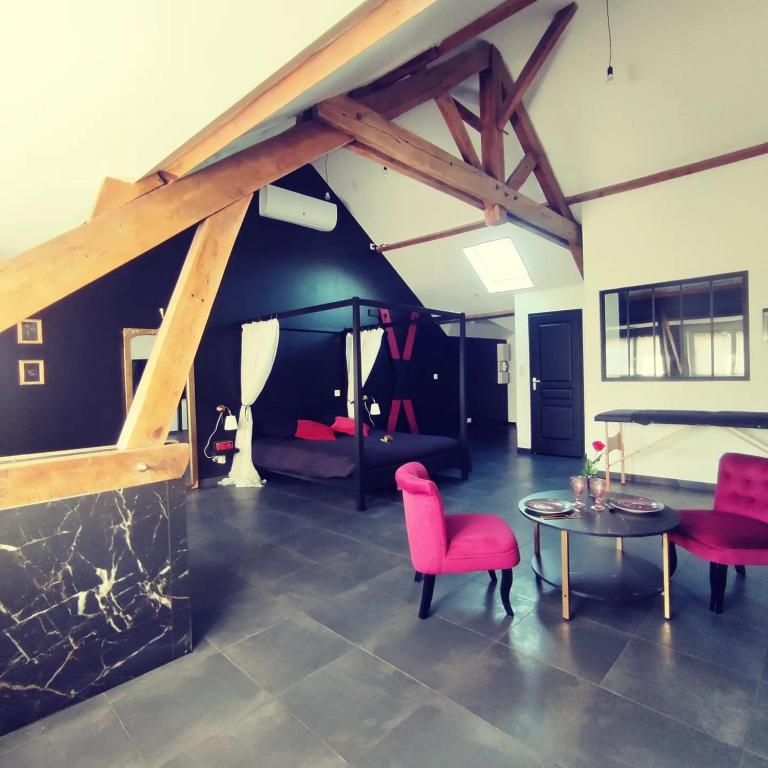 Love Room à Montargis - B&B Montargis