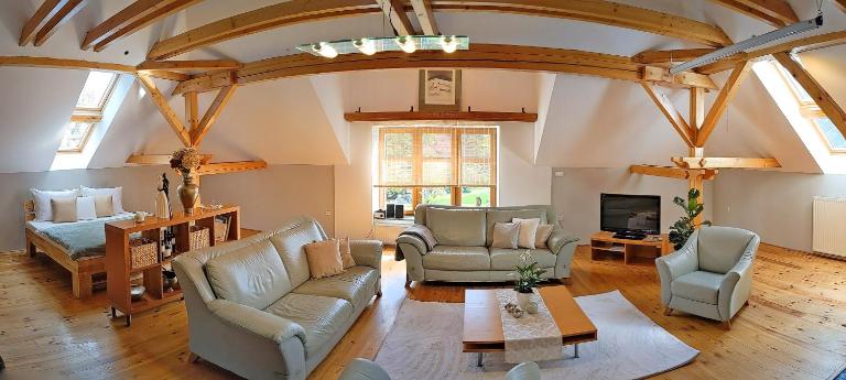 Apartmán Brasserie Avion - B&B Rožnov pod Radhoštěm