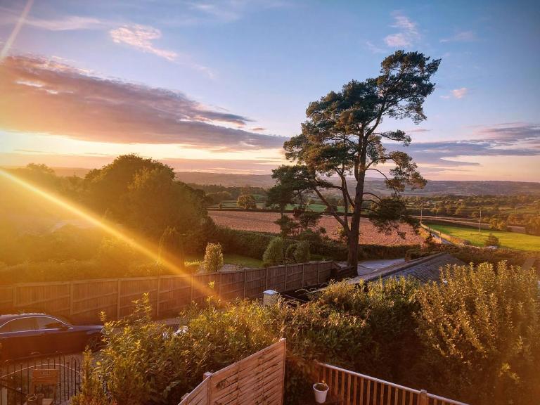 Large Suite - Stunning Views & Double Bath - Minutes from Lyme Regis - Bed and Breakfast Axminster