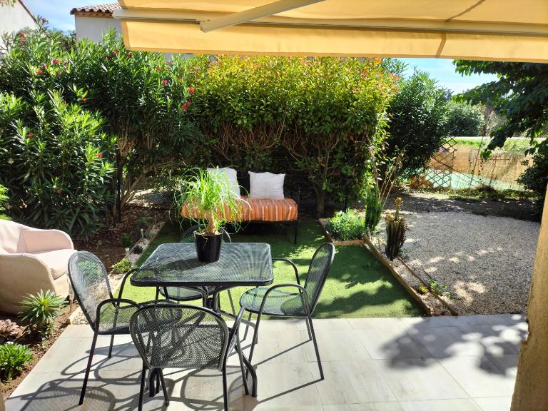 Maison dans une résidence de vacances - B&B Gallargues-le-Montueux