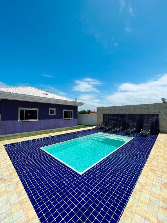 casa de praia com piscina e hidromassagem - Bed and Breakfast Arraial do Cabo