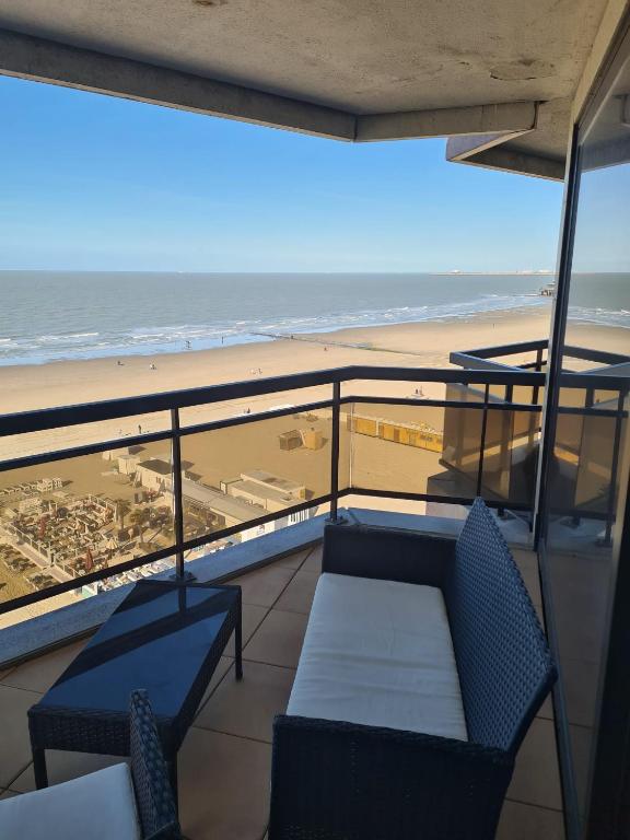 luxurious apartment with sea view - Ferienwohnung Blankenberge
