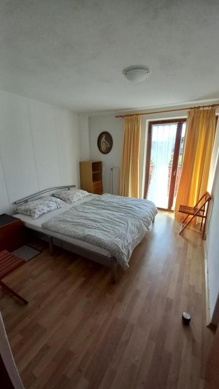 Draga - 2 bedroom apartment - Ferienwohnung Trzic