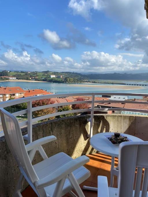 Apartamento EL PILAR con vistas a la bahía y a los picos - Chambres d'hôtes San Vicente de la Barquera