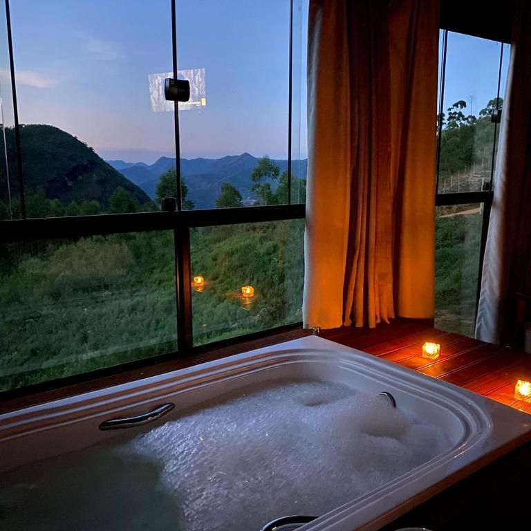 Vila Italliana Chalés - Chalé Milão - B&B Santa Teresa