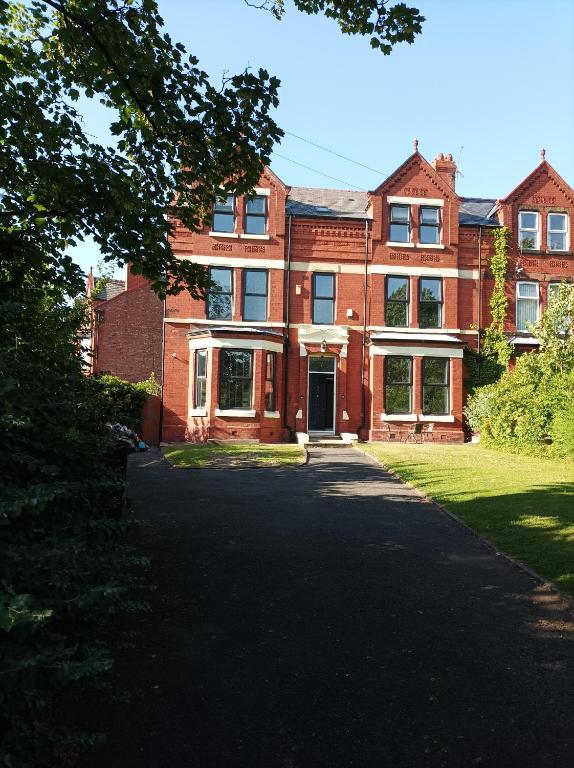 Victorian Renovation Room 3 - B&B Liverpool