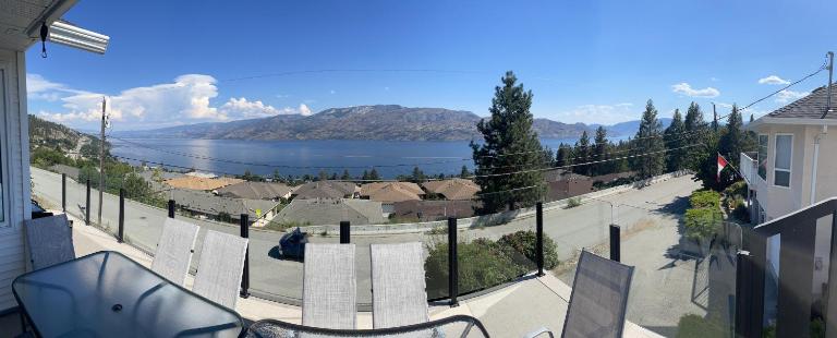Blue View Family Getaway - B&B Peachland