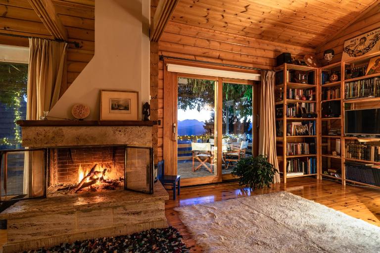 Luxury Chalet Villa on Mountain Top in Kalavryta with amazing view - B&B Kalávryta