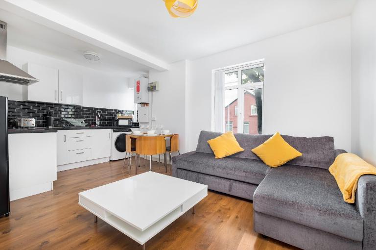 Meersbrook Luxury 2 Bedroom Apartment - Bed and Breakfast Sheffield