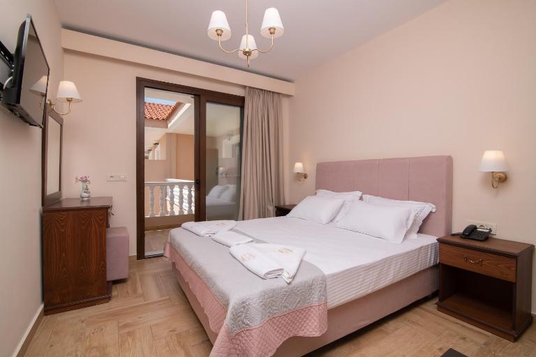 Zante Holidays Hotel - Chambres d'hôtes Kalamákion
