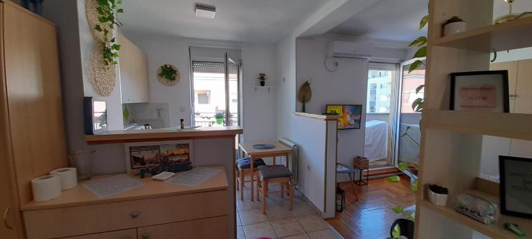 Apartment Zira1 - Ferienwohnung Novi Sad