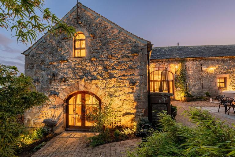 Rose Walls - B&B Stainton