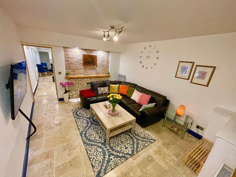 2 Bedroom Cottage Gloucester city center - Chambres d'hôtes Gloucester