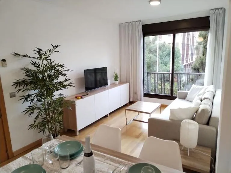 Apartamento amplio, luminoso y confortable CC - Bed and Breakfast Madrid