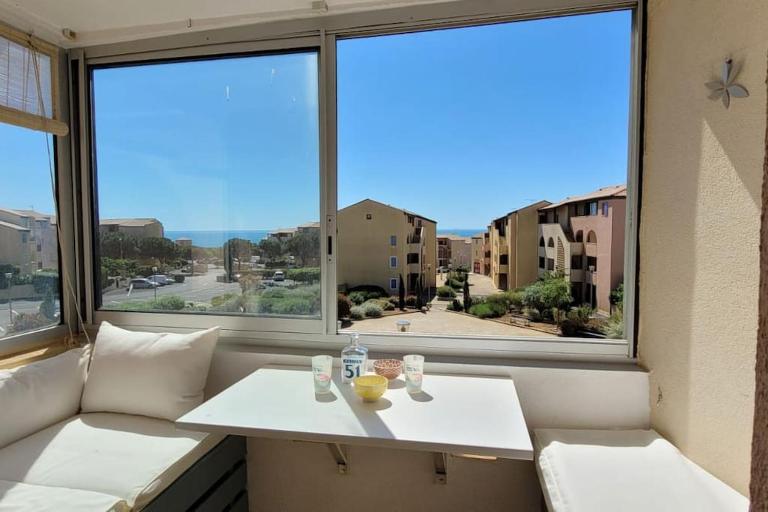 Appartement vue mer climatisé Seaview AC apartment Saint Pierre la Mer - Ferienwohnung Fleury