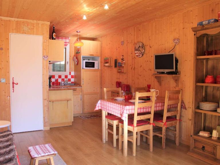 Charmant studio à Vars Les Claux, proche commodités et pistes, balcon en rez-de-chaussée - FR-1-330B-130 - B&B Vars