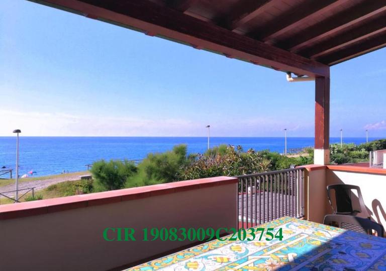 Capo d'Orlando Apartments - Sabbia - Bed and Breakfast Capo d'Orlando