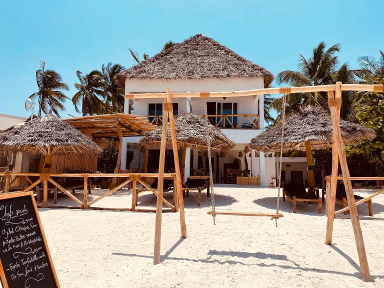 Helwas Beach Resort - B&B Bwejuu