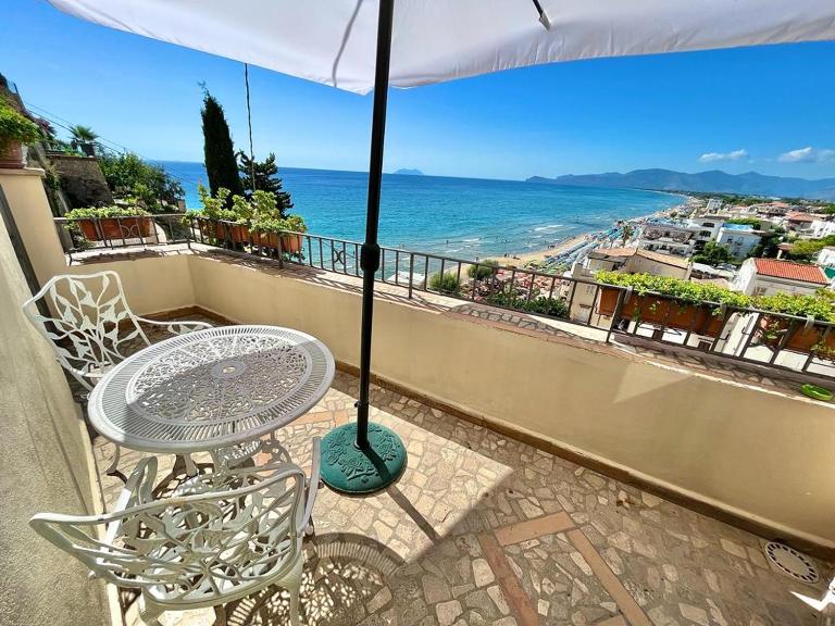 Florenza Residence - Chambres d'hôtes Sperlonga