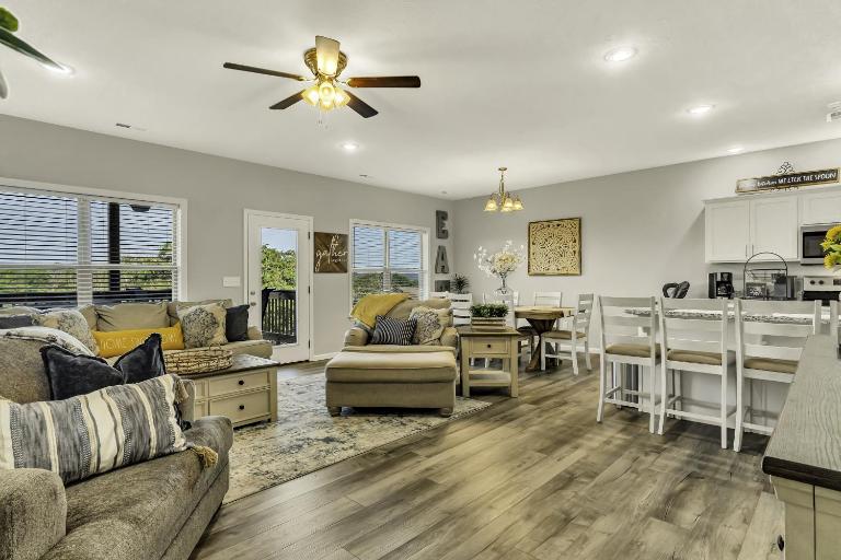 Sunset Bunker condo - Bed and Breakfast Branson West