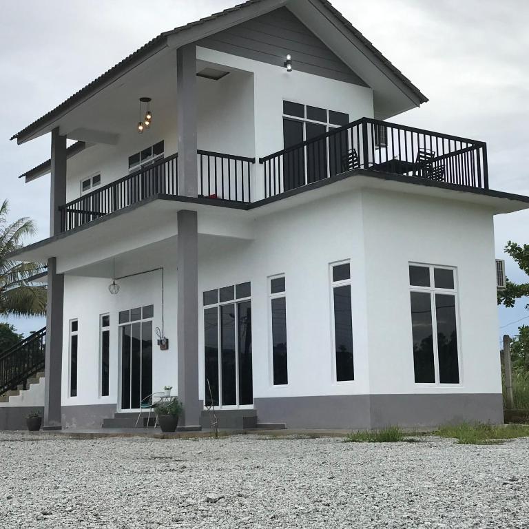 Rumah Sawah Homestay Pasir Puteh - B&B Pasir Puteh