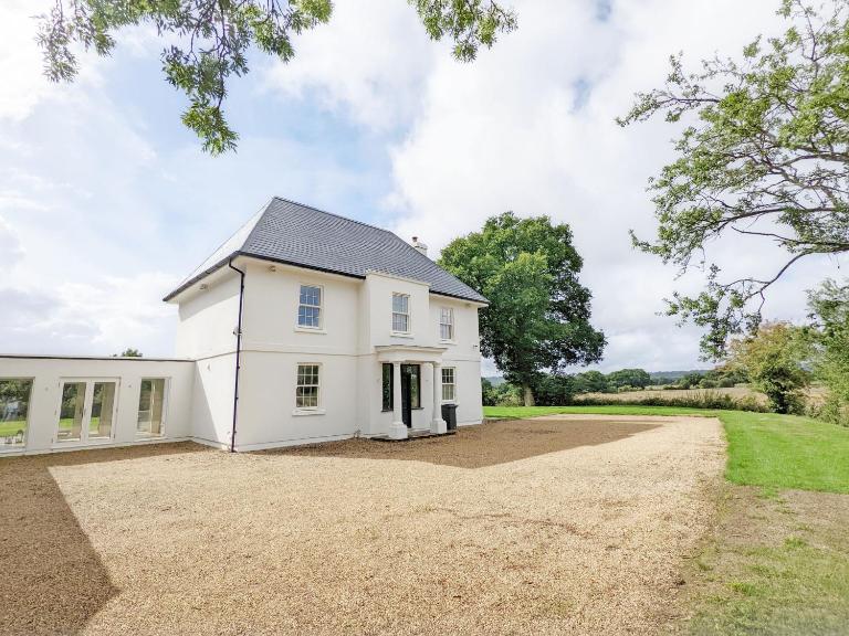 The White House - Bordon - B&B Bordon
