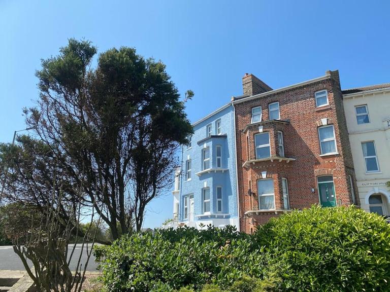 Lovely 1 bed flat 200 metres from beach - B&B Walton-on-the-Naze