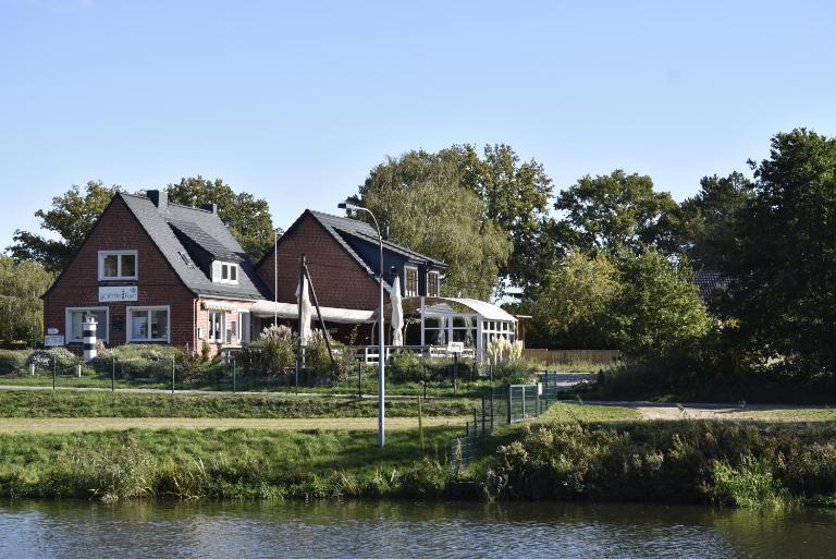 Pension zur Schleuse GARNI am Elbe Lübeck - Kanal in Witzeeze - B&B Witzeeze