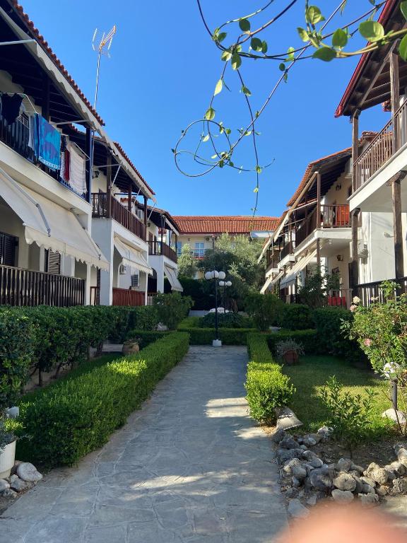 Beautiful apartment by center of Pefkochori Chalkidiki - B&B Pefkochóri