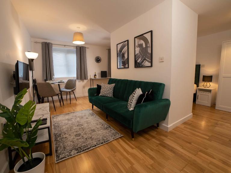 Modern & Central - KING Bed, Super FAST Wi-Fi - Ferienwohnung Cambridge