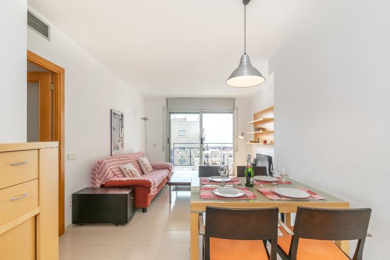 Soul: Bonito apartamento con terraza - Ferienwohnung Sitges