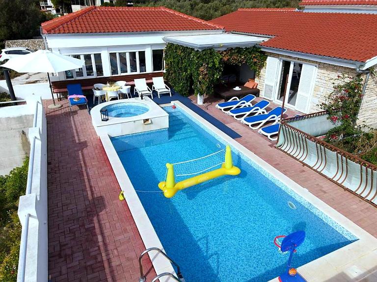 Villa Lucia with private pool and a whirlpool - Ferienwohnung Vis