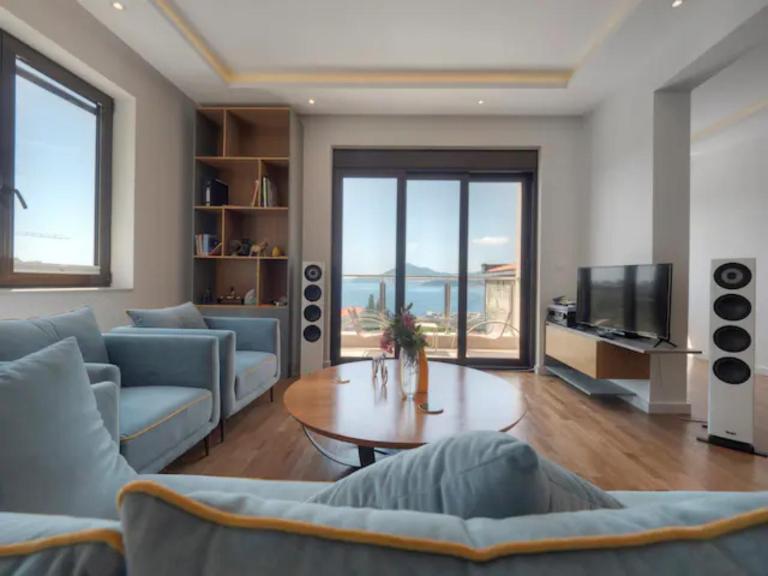 Luxury apartment with Sea view Przno, Sveti Stefan, Regina Residence - B&B Pržno