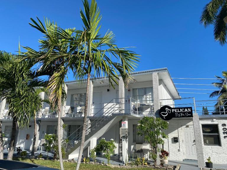 Pelican By The Sea - B&B Pompano Beach