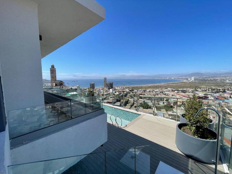 Departamento con piscina vista panorámica más estacionamiento - B&B Coquimbo