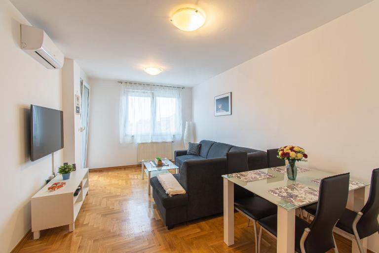 Flexible SelfCheckIns 34 - Zagreb - Parking - Big Loggia - New - B&B Zagreb
