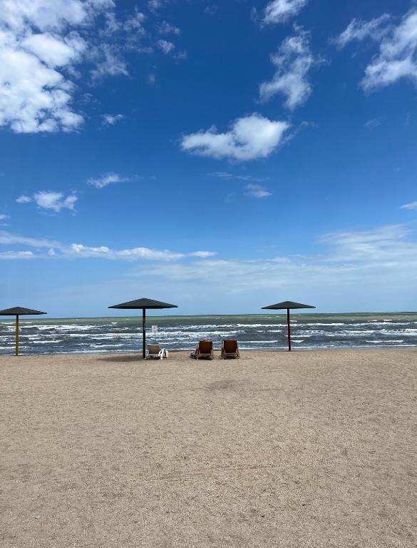 Goradil Beach - Bed and Breakfast Bakoe