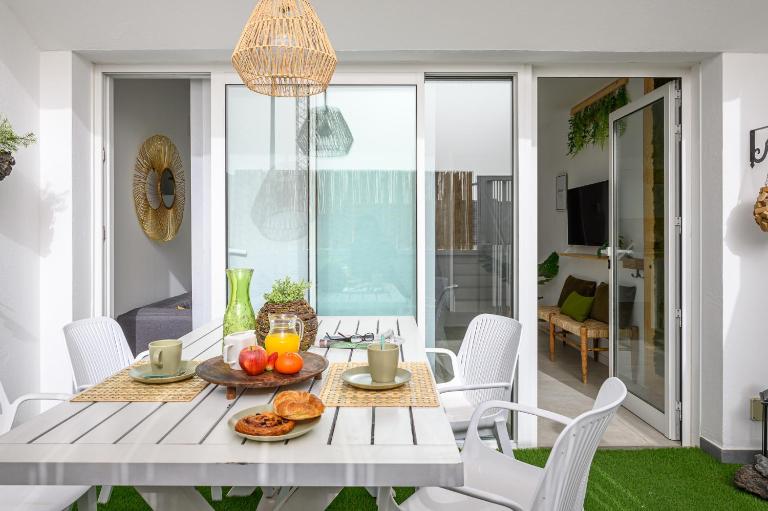 Monstera House - Near the beach, Air-Con, Fast Wifi and SAT tv By Lanzarote Vacation Homes - Ferienwohnung Playa Blanca