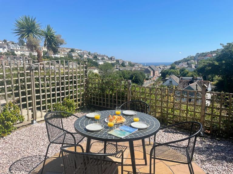 Sea View House in Cornwall Fishing Village - B&B St Austell