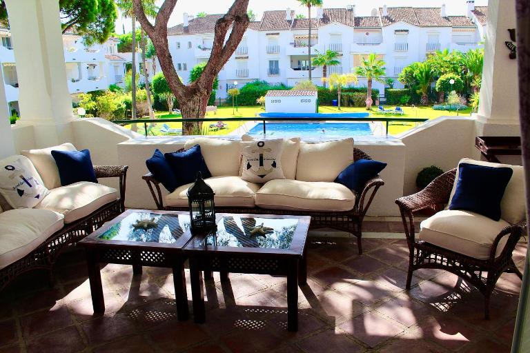 Apartment in El Presidente Beach Side New Golden Mile - Ferienwohnung Estepona