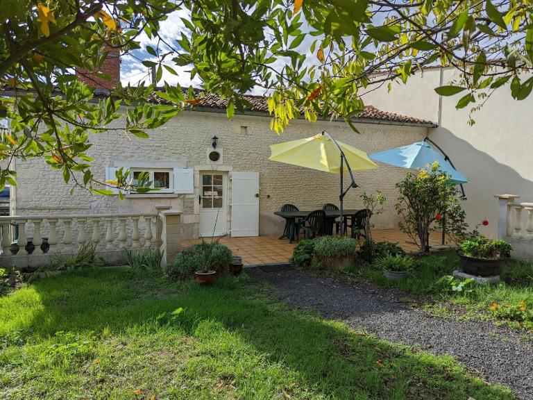 Charmant gîte avec jardin privatif et animaux acceptés - FR-1-653-155 - B&B Barret