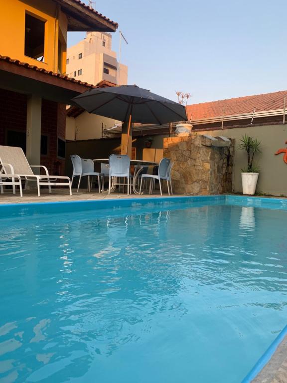 Lindo Sobrado Amarelo -próximo a praia - B&B Mongaguá