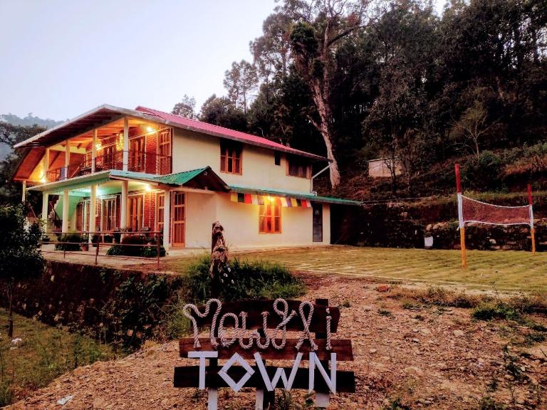 Mowgli Town Homestay/Resort - B&B Naini Tāl