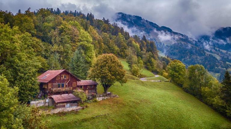 Heidi Chalet - Bed and Breakfast Rossinière